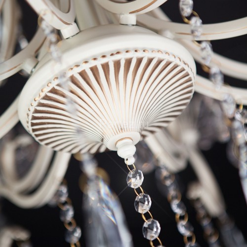 Потолочная люстра Eurosvet 12205/8 белый