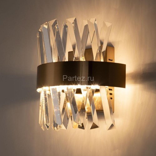 Настенный светильник Divinare 1685/01 AP-1