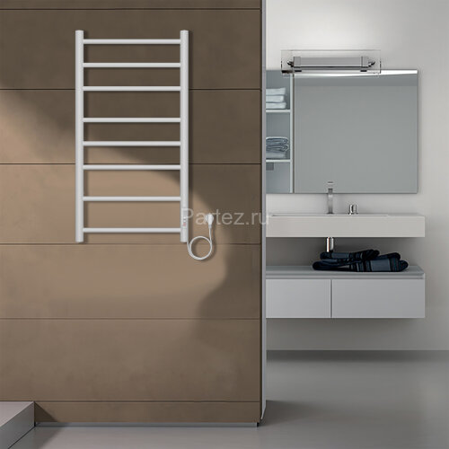 Полотенцесушитель электрический AZARIO PARMA 400/800 8 секций, диммер справа, белый (AZ10848W)