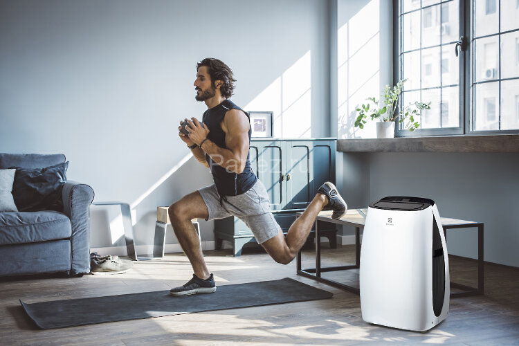 Кондиционер мобильный ELECTROLUX EACM-10 HR/N3