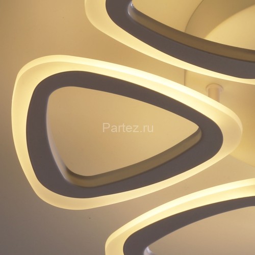 Потолочная люстра DeMarkt 424013006